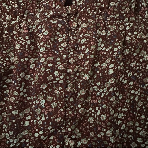 Store Burgundy Floral Dress above the knee v neck lined medium tired sleeveless - Picture 4 of 9